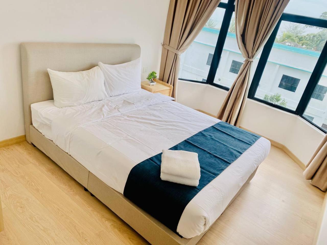 Mutiara Melaka Beach Resort By Glex Tangga Batu 外观 照片